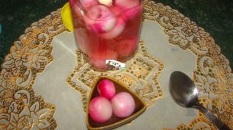 Small Red Onion Pickle (Torshi Piaz) Recipe