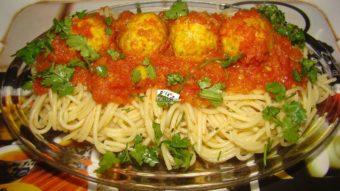 Spaghetti with Chicken Meatballs Recipe