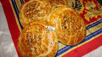 Naan Roghani (Flat Bread) Recipe